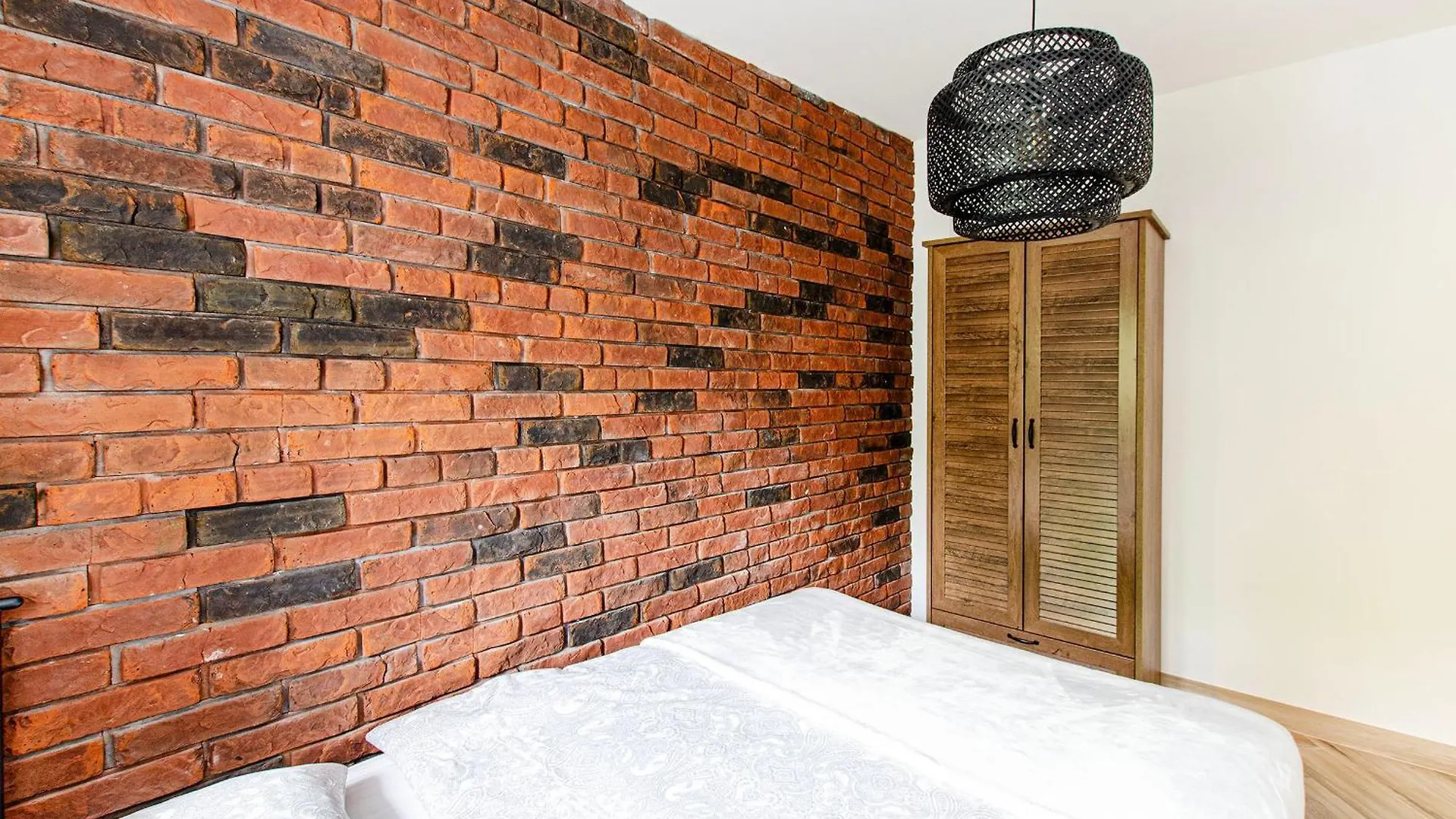 Loft City Center Apartments- Parking, Wifi, 24H Check-In Breslau Apartment